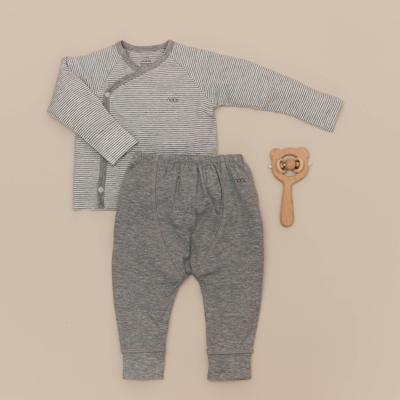 W627S1WMNB175 - Bộ quần áo Nous CLNB dài tay vải Nu Petit - Màu trắng ghi (NewBorn)