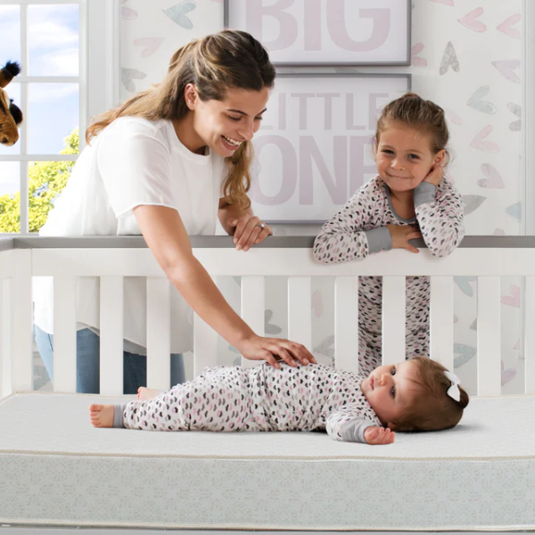 Đệm nằm đa năng Delta Children Morning Dove