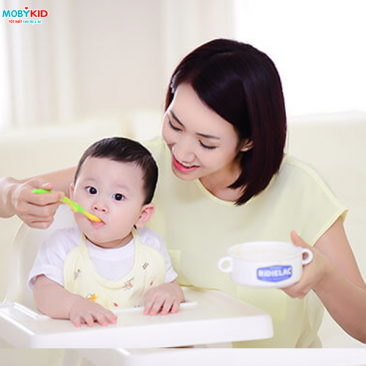 Review bột ăn dặm Vinamilk có tốt không? Nên chọn bột ăn dặm Vinamilk loại nào cho bé