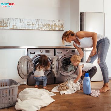 Nên giặt tay hay giặt máy cho quần áo trẻ sơ sinh
