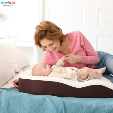 Vì sao mẹ nên mua đệm ngủ chống trào ngược và giữ đúng tư thế cho bé yêu