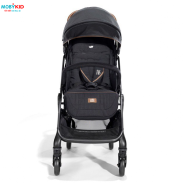 Cho bé đi du lịch dễ dàng với chiếc xe đẩy du lịch siêu nhẹ gấp gọn Joie đến từ thương hiệu Anh