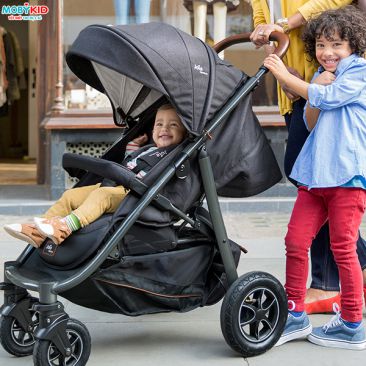 Những thói quen xấu khi sử dụng xe đẩy cho bé mà bố mẹ vô tình mắc phải