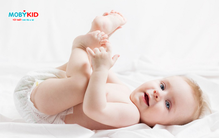 So sánh bỉm Pamper và Merries cho bé, nên mua loại nào?