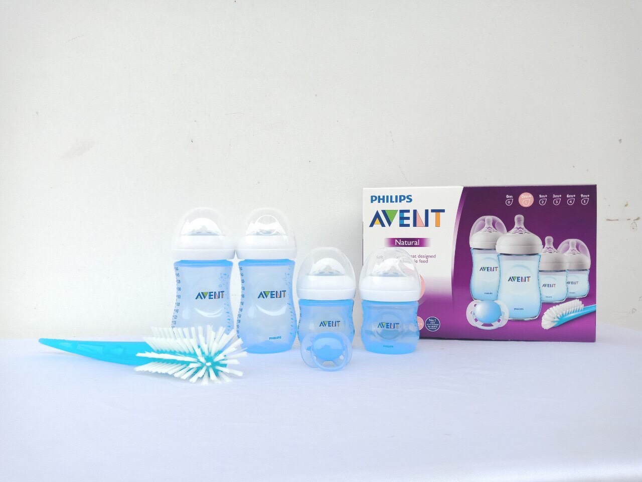 Bộ bình sữa thiết kế tự nhiên Philips Avent màu xanh SCD290/14