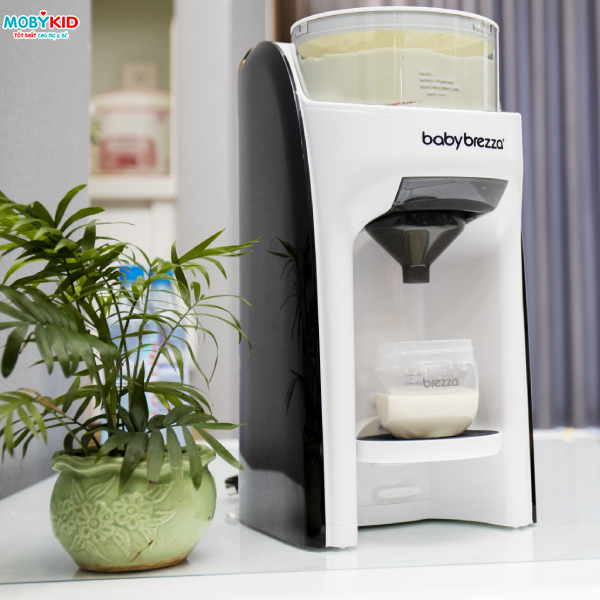review-so-sanh-may-pha-sua-baby-brezza-formula-pro-advanced-my-va-may-pha-sua-tiny-baby-nhat-ban-nen-mua-may-nao