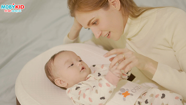 Gối chống trào ngược và chống bẹt đầu: là gì, cách dùng, lưu ý cho bố mẹ