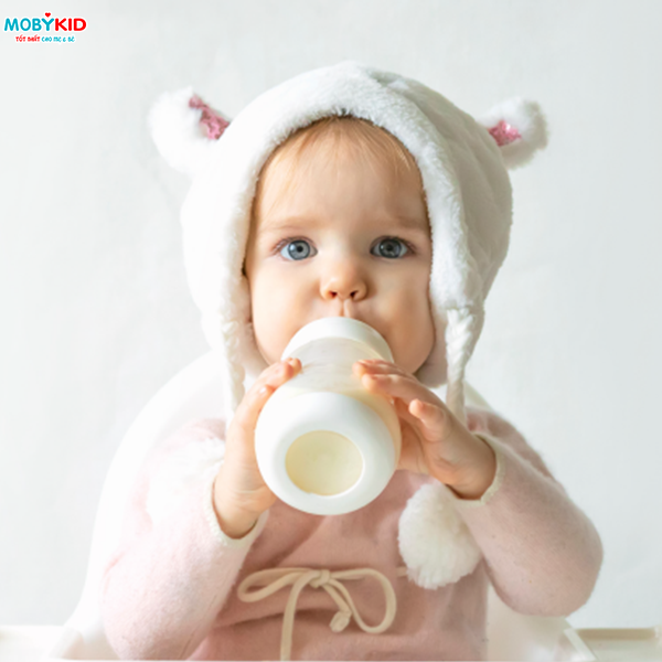 Mách mẹ những cách khử mùi hôi ở bình sữa cho bé hiệu quả