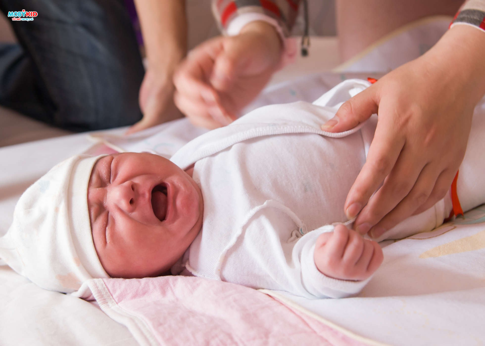 Mách mẹ sử dụng nôi tự động đúng cách an toàn cho bé ngủ ngon_1