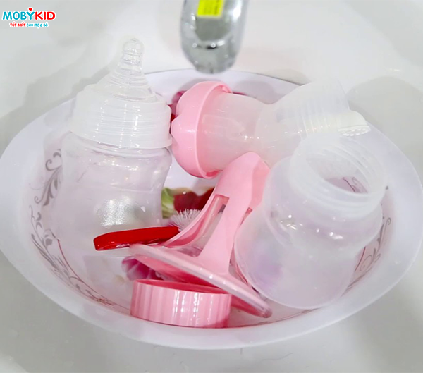 Mẹo sử dụng máy hút sữa điện đơn cho mẹ lần đầu sử dụng và cách vệ sinh