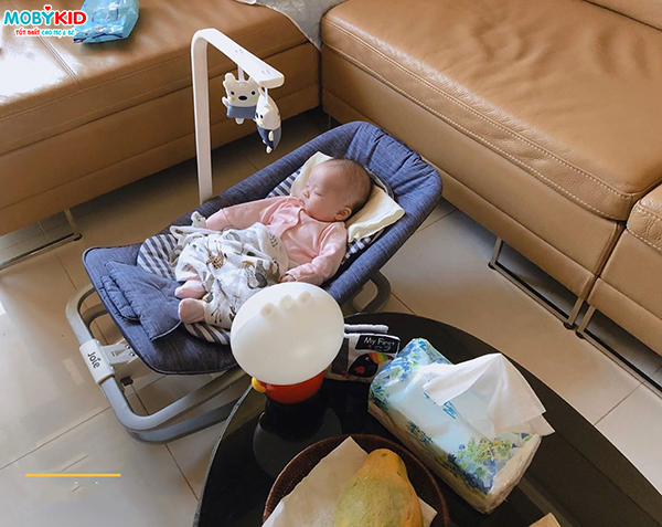 Mẹ bỉm sữa có nên cho bé sử dụng ghế rung và ghế rung cho bé loại nào tốt nhất hiện nay?