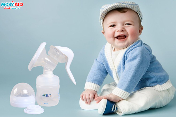 Nên mua máy hút sữa bằng tay Unimom, Spectra, Philips Avent hay Medela?