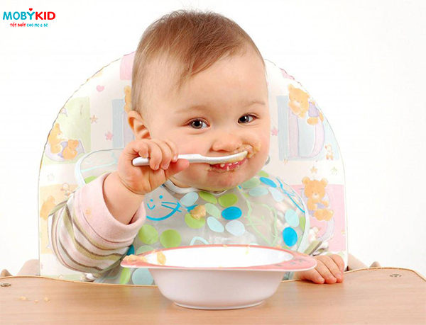 Ngoài các sản phẩm cho bé ăn dặm từ nước ngoài như Nga, Nhật, Đức,.. thì hiện nay sản phẩm Việt Nam cũng đang dần khẳng định vị thế của mình trên thị trường quốc tế. Một sản phẩm ăn dặm đến từ thương hiệu Việt Nam hiện được các mẹ yên tâm tin dùng cho bé con nhà mình - bột ăn dặm Nutifood. Cùng Moby tìm hiểu về loại bột cho bé ăn dặm này nhé!