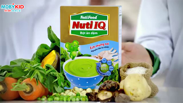 Ngoài các sản phẩm cho bé ăn dặm từ nước ngoài như Nga, Nhật, Đức,.. thì hiện nay sản phẩm Việt Nam cũng đang dần khẳng định vị thế của mình trên thị trường quốc tế. Một sản phẩm ăn dặm đến từ thương hiệu Việt Nam hiện được các mẹ yên tâm tin dùng cho bé con nhà mình - bột ăn dặm Nutifood. Cùng Moby tìm hiểu về loại bột cho bé ăn dặm này nhé!