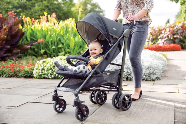 Review chia sẻ chi tiết nên mua xe đẩy em bé loại nào tốt hiện nay