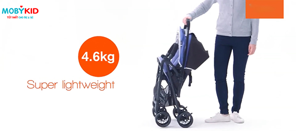 Tổng hợp kinh nghiệm mua xe đẩy gọn nhẹ cho bé khi đi du lịch