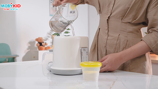 Top 5 máy hâm sữa đôi cho bé đáng mua nhất 2021 này