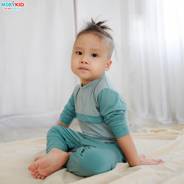 Vì sao mẹ nên chọn mua cho bé sơ sinh những bộ quần áo thương hiệu uy tín hiện nay?