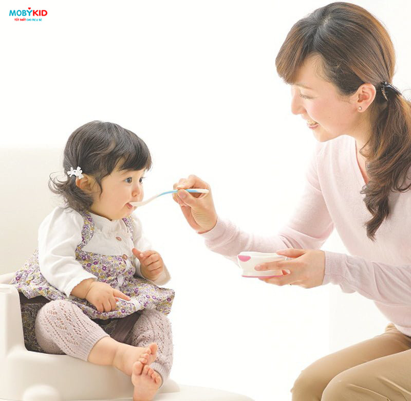 Cách pha bột cho bé đúng cách và khoa học