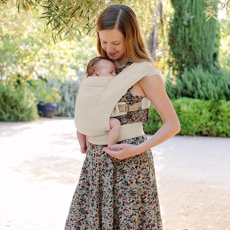 diu-ergobaby-embrace-cozy-newborn-carrier-cream-4