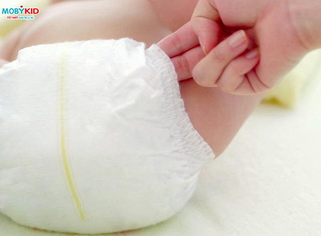 Giúp mẹ phân biệt bỉm Moony sơ sinh thật giả chi tiết và dễ dàng