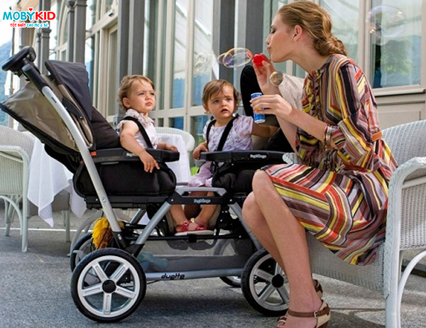 Những điều mẹ cần biết khi sử dụng xe đẩy trẻ em để đảm bảo an toàn cho bé