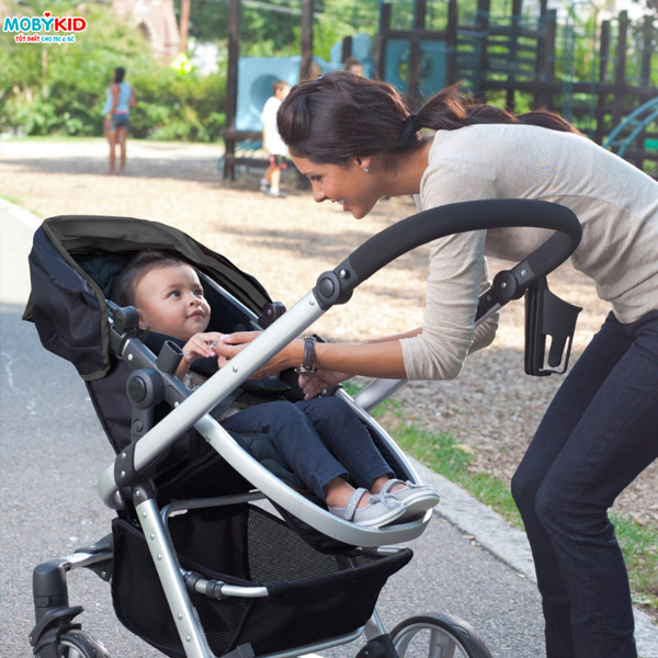 Những điều mẹ cần biết khi sử dụng xe đẩy trẻ em để đảm bảo an toàn cho bé
