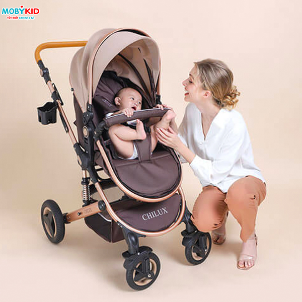 Những điều mẹ cần biết khi sử dụng xe đẩy trẻ em để đảm bảo an toàn cho bé