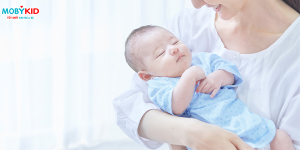 So sánh bỉm Bobby và bỉm Merries cho trẻ sơ sinh, nên mua loại nào?
